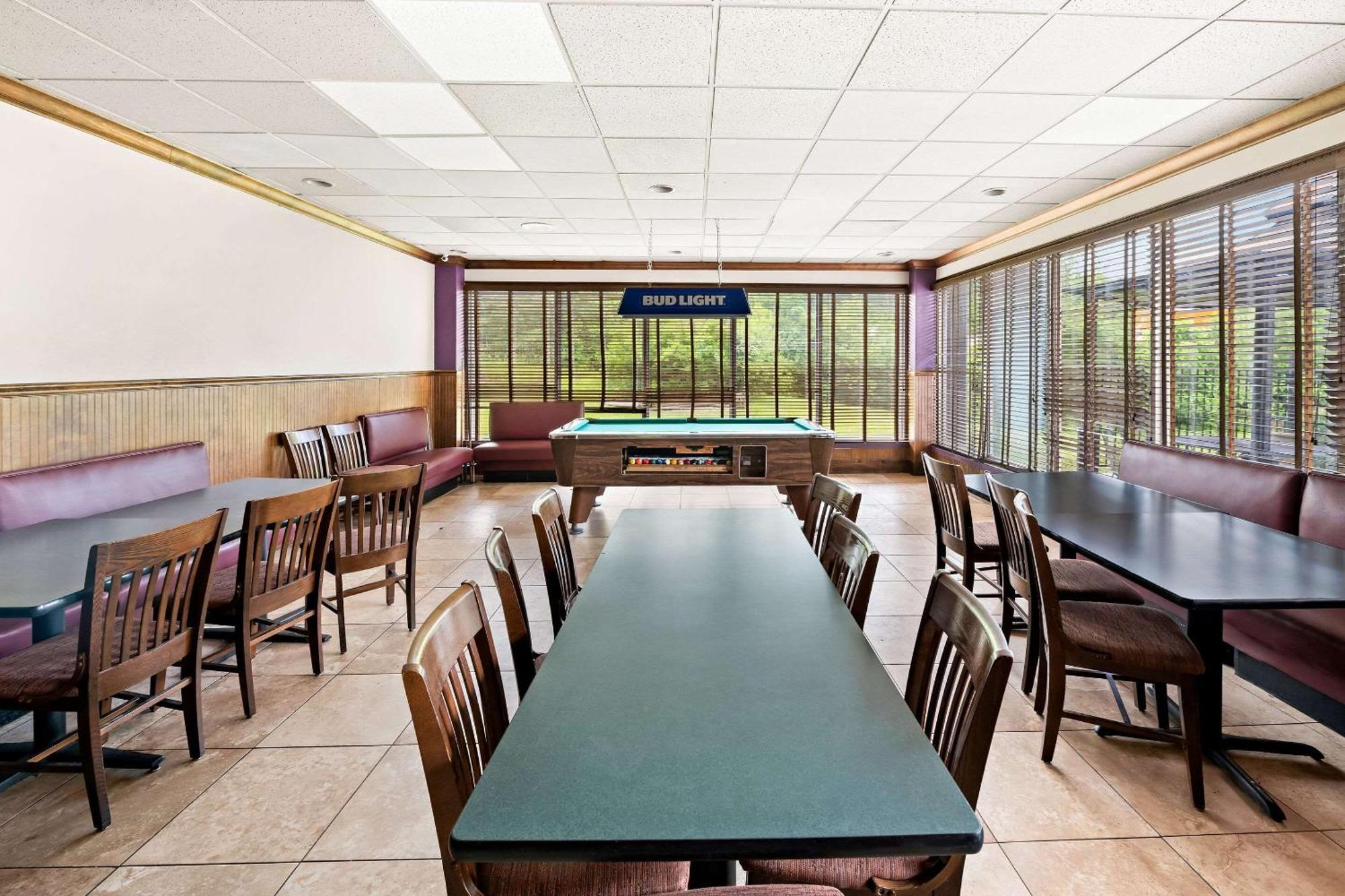 Quality Inn Dayton Airport Englewood Exteriér fotografie