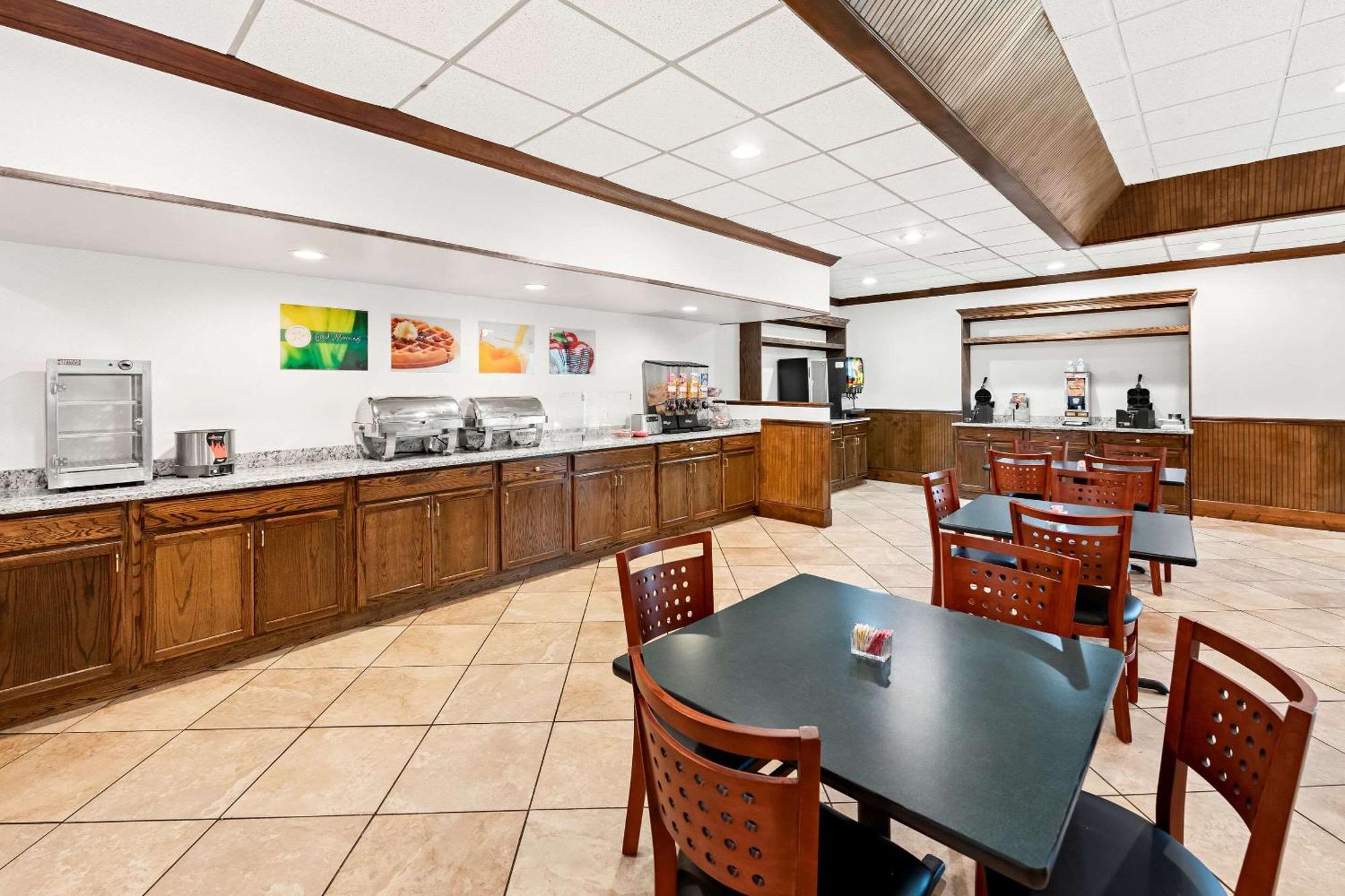 Quality Inn Dayton Airport Englewood Exteriér fotografie