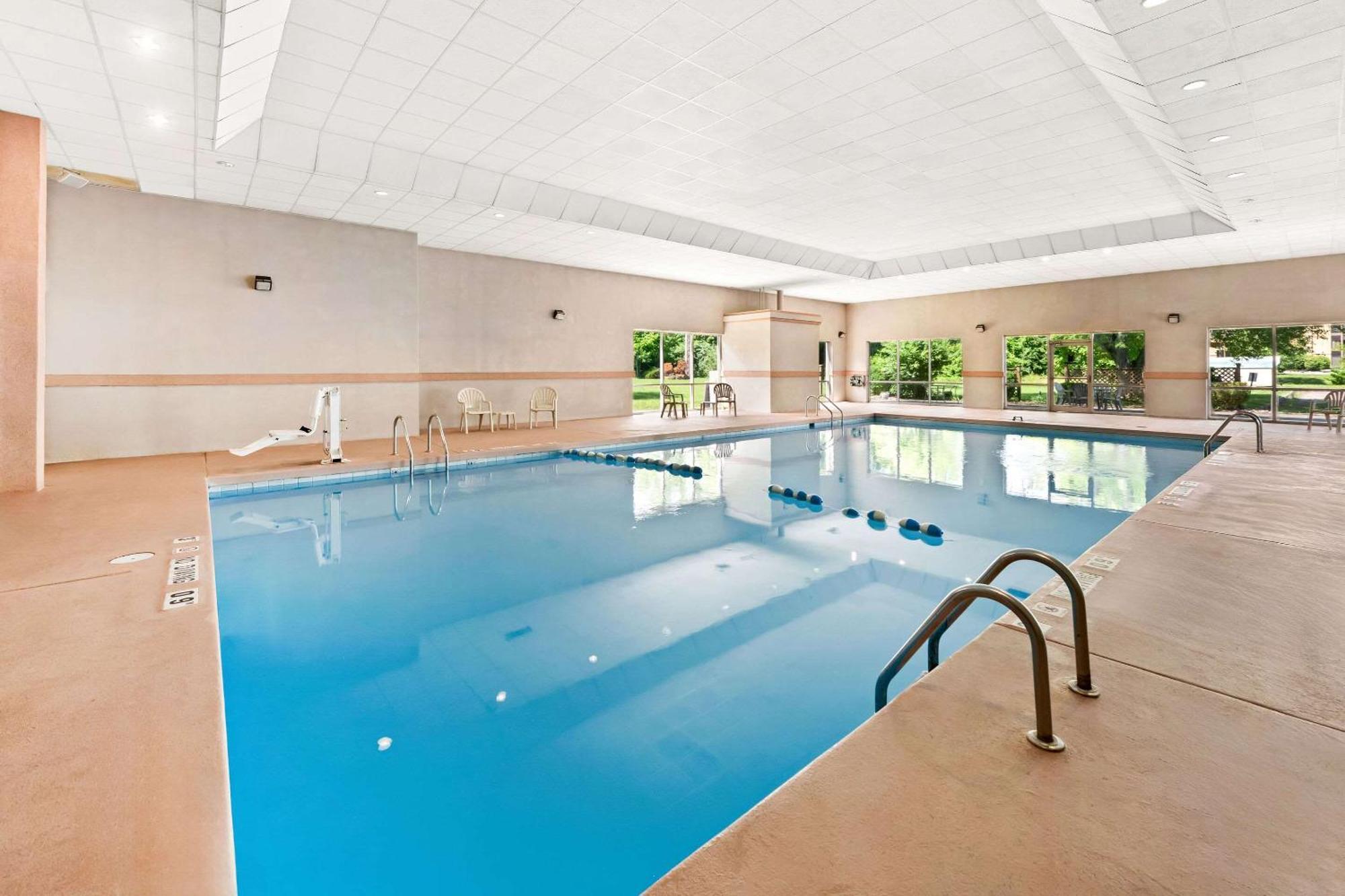Quality Inn Dayton Airport Englewood Exteriér fotografie